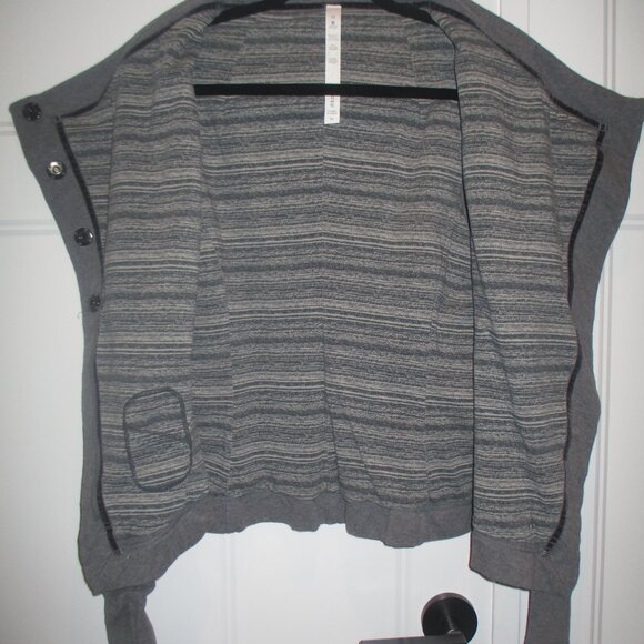 LULULEMON Solace Jacket - Heathered Grey w/Striped Lining Size 10 - EUC - Picture 5 of 10